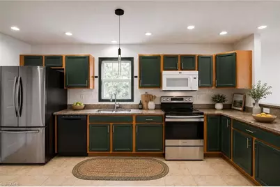 434 Leawood Cir, Naples, FL 34104 - Photo 6