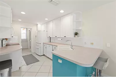 5513 Cove Cir #88, Naples, FL 34119 - Photo 8