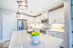 2626 Seychelles Cir, Naples, FL 34112 - Photo 6