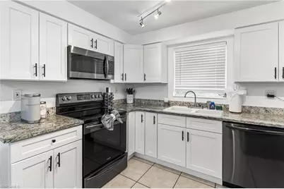 2191 Thomasson Dr, Naples, FL 34112 - Photo 6