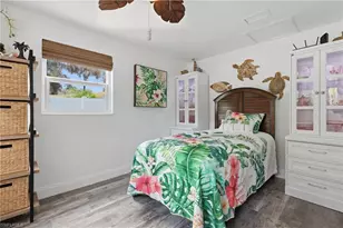 1447 Shadowlawn Dr, Naples, FL 34104 - Photo 6
