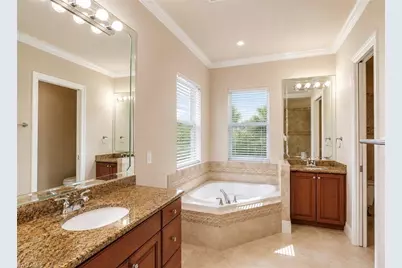 2915 Coco Lakes Dr, Naples, FL 34105 - Photo 28