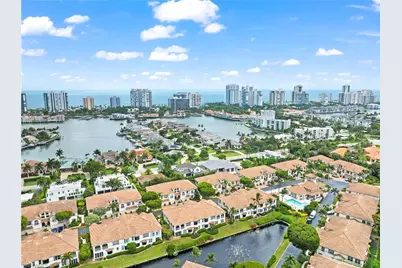 142 Colonade Cir #701, Naples, FL 34103 - Photo 2