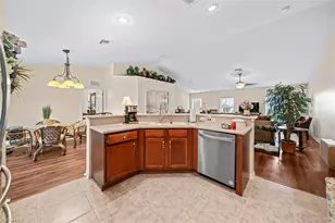 1125 NE 36th Terrace, Cape Coral, FL 33909 - Photo 8