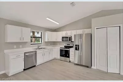 508 Cottonwood Ave S, Lehigh Acres, FL 33974 - Photo 4