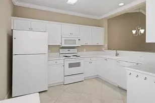 600 Luisa Ct, Naples, FL 34104 - Photo 6