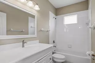 600 Luisa Ct, Naples, FL 34104 - Photo 18