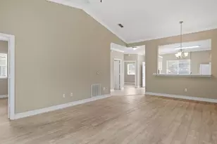 600 Luisa Ct, Naples, FL 34104 - Photo 4