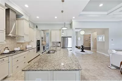 9446 Lagomar Ct, Naples, FL 34114 - Photo 10