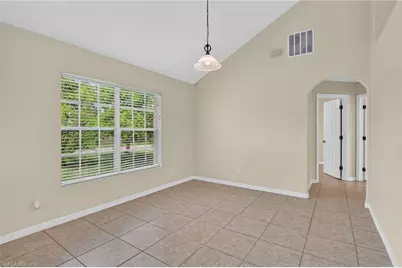 523 SE 25th Ln, Cape Coral, FL 33904 - Photo 4