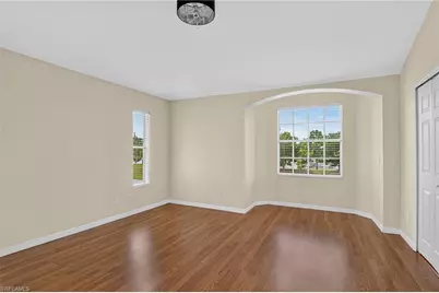 523 SE 25th Ln, Cape Coral, FL 33904 - Photo 18