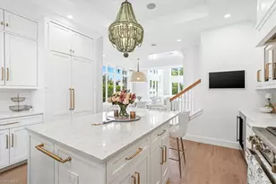 1011 6th St S, Naples, FL 34102 - Photo 8