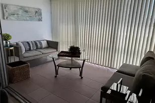 1900 Alamanda Dr, Naples, FL 34102 - Photo 6