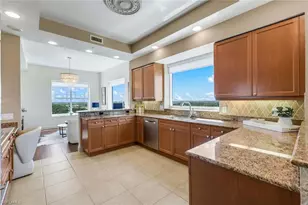 455 Cove Tower Dr, Naples, FL 34110 - Photo 10