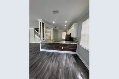 7614 Bristol Cir, Naples, FL 34120 - Photo 6