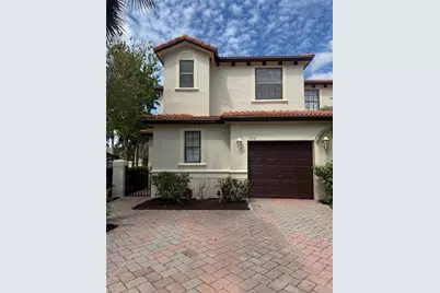 7614 Bristol Cir, Naples, FL 34120 - Photo 1