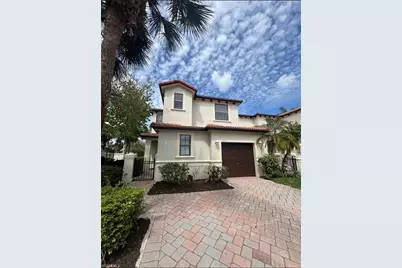 7614 Bristol Cir, Naples, FL 34120 - Photo 2