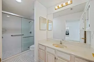 900 Arbor Lake Dr, Naples, FL 34110 - Photo 12