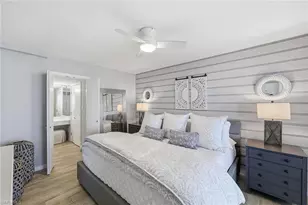 5501 Heron Point Dr, Naples, FL 34108 - Photo 16