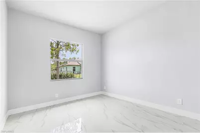748 Chestnut St E, Lehigh Acres, FL 33974 - Photo 18