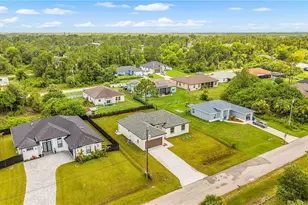 748 Chestnut St E, Lehigh Acres, FL 33974 - Photo 30