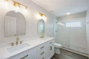 300 Diamond Cir, Naples, FL 34110 - Photo 14