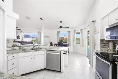 1702 SE 11th Ave, Cape Coral, FL 33990 - Photo 8