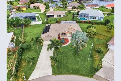 1702 SE 11th Ave, Cape Coral, FL 33990 - Photo 2