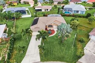 1702 SE 11th Ave, Cape Coral, FL 33990 - Photo 2