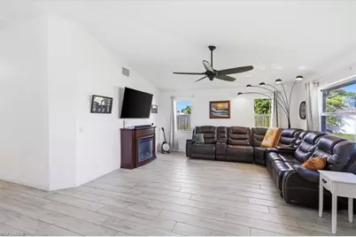 1702 SE 11th Ave, Cape Coral, FL 33990 - Photo 14