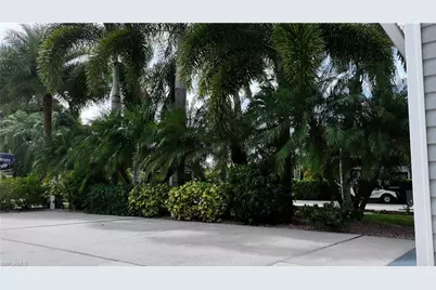 10070 Parkwood Dr, Fort Myers, FL 33905 - Photo 20
