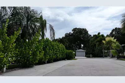 10070 Parkwood Dr, Fort Myers, FL 33905 - Photo 22