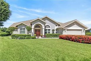 11690 Pinewood Lakes Dr, Fort Myers, FL 33913 - Photo 2