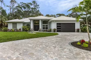 364 Logan Blvd S, Naples, FL 34119 - Photo 2