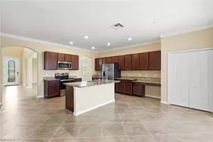 4381 Madagascar Palm Wy, Naples, FL 34119 - Photo 10