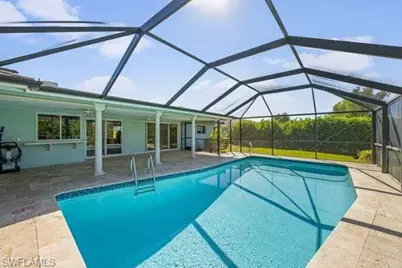 9757 Berkshire St, Naples, FL 34109 - Photo 8
