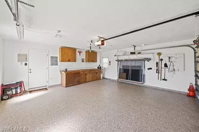 9757 Berkshire St, Naples, FL 34109 - Photo 12