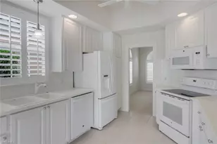 4471 Prescott Ln, Naples, FL 34119 - Photo 10