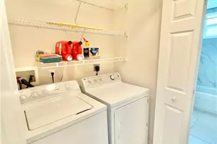 517 Robin Hood Cir, Naples, FL 34104 - Photo 14