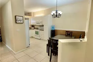 517 Robin Hood Cir, Naples, FL 34104 - Photo 8