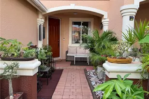17517 Cherry Ridge Ln, Fort Myers, FL 33967 - Photo 4