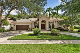 6821 Wellington Dr, Naples, FL 34109 - Photo 6