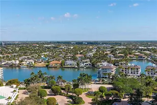 4301 Gulf Shore Blvd N, Naples, FL 34103 - Photo 10