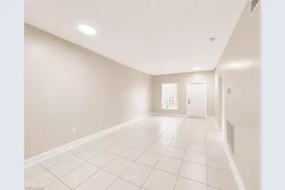 4110 Castilla Cir #105, Fort Myers, FL 33916 - Photo 10