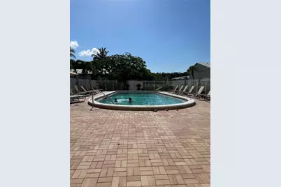 4633 Bayshore Dr #M2, Naples, FL 34112 - Photo 14