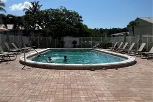 4633 Bayshore Dr, Naples, FL 34112 - Photo 14