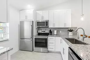1714 Kings Lake Blvd, Naples, FL 34112 - Photo 4