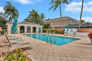 5505 Cove Cir, Naples, FL 34119 - Photo 18