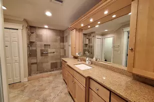 551 Beachwalk Cir, Naples, FL 34108 - Photo 44