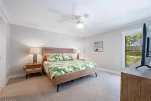 551 Beachwalk Cir, Naples, FL 34108 - Photo 18